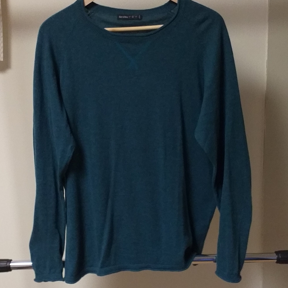 Dark emerald green sweater